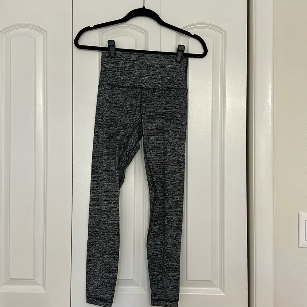 Lululemon align grey patterned tights- size 4